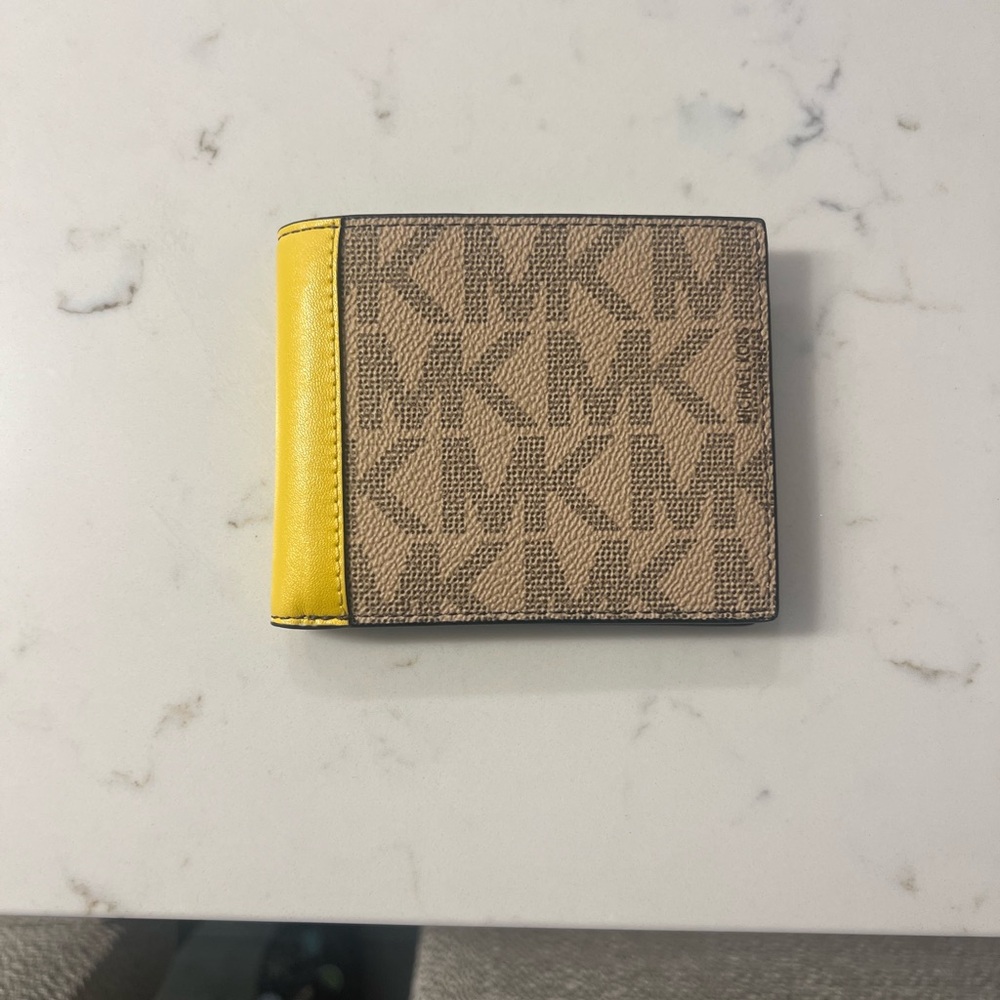 Michael Kors Men's MK Logo Bifold Wallet in Beige and Yellow Trim